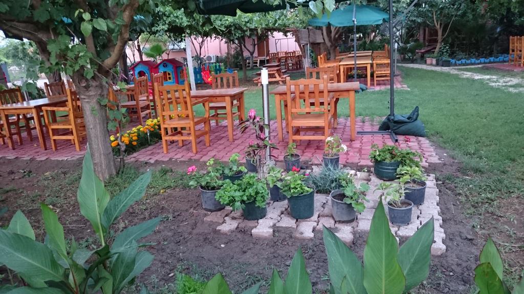 Sera Pansiyon Çıralı Exterior foto